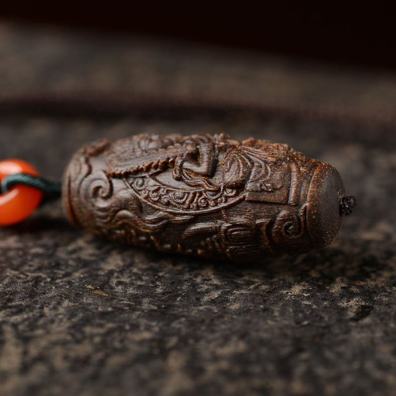 Huangqi Sinking Agarwood Dzi Bead – Space Treasury | Lustrous Aroma & Artisan Collectible