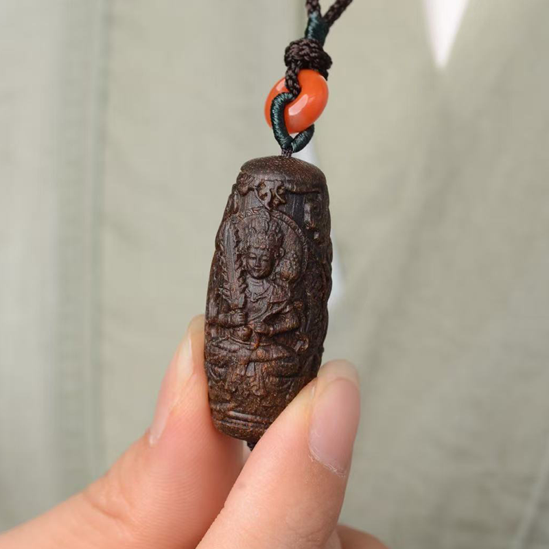 Huangqi Sinking Agarwood Dzi Bead – Space Treasury | Lustrous Aroma & Artisan Collectible