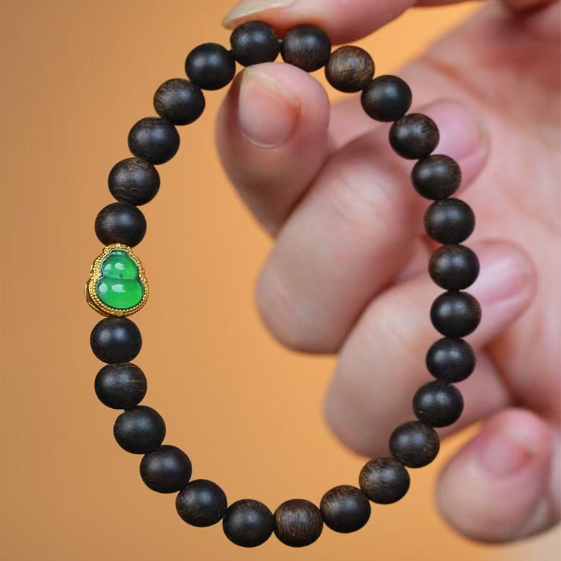 Dalagan Agarwood Jade Pendant with 18K Gold Gourd Inlay  Exquisite Texture  Sweet, Refreshing Fragrance