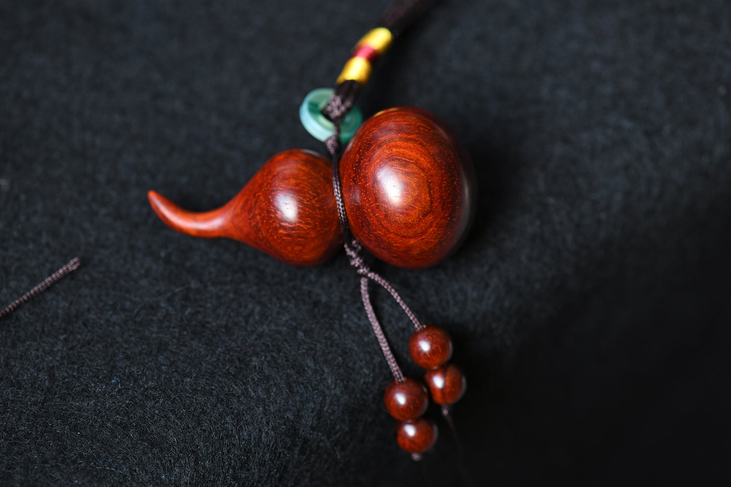 Indian Small-Leaf Red Sandalwood "Gourd Fulu" Handheld Piece – Wholesale Red Sandalwood Wood Crafts