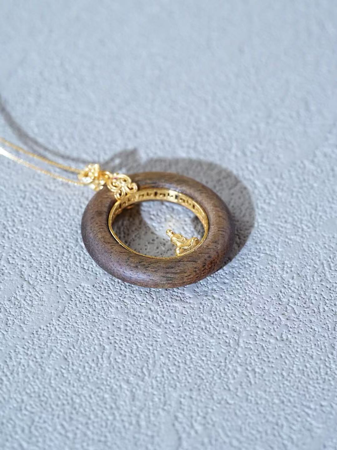 Brunei High-Oil Black Agarwood Ring Pendant · 925 Gold-Plated Bail