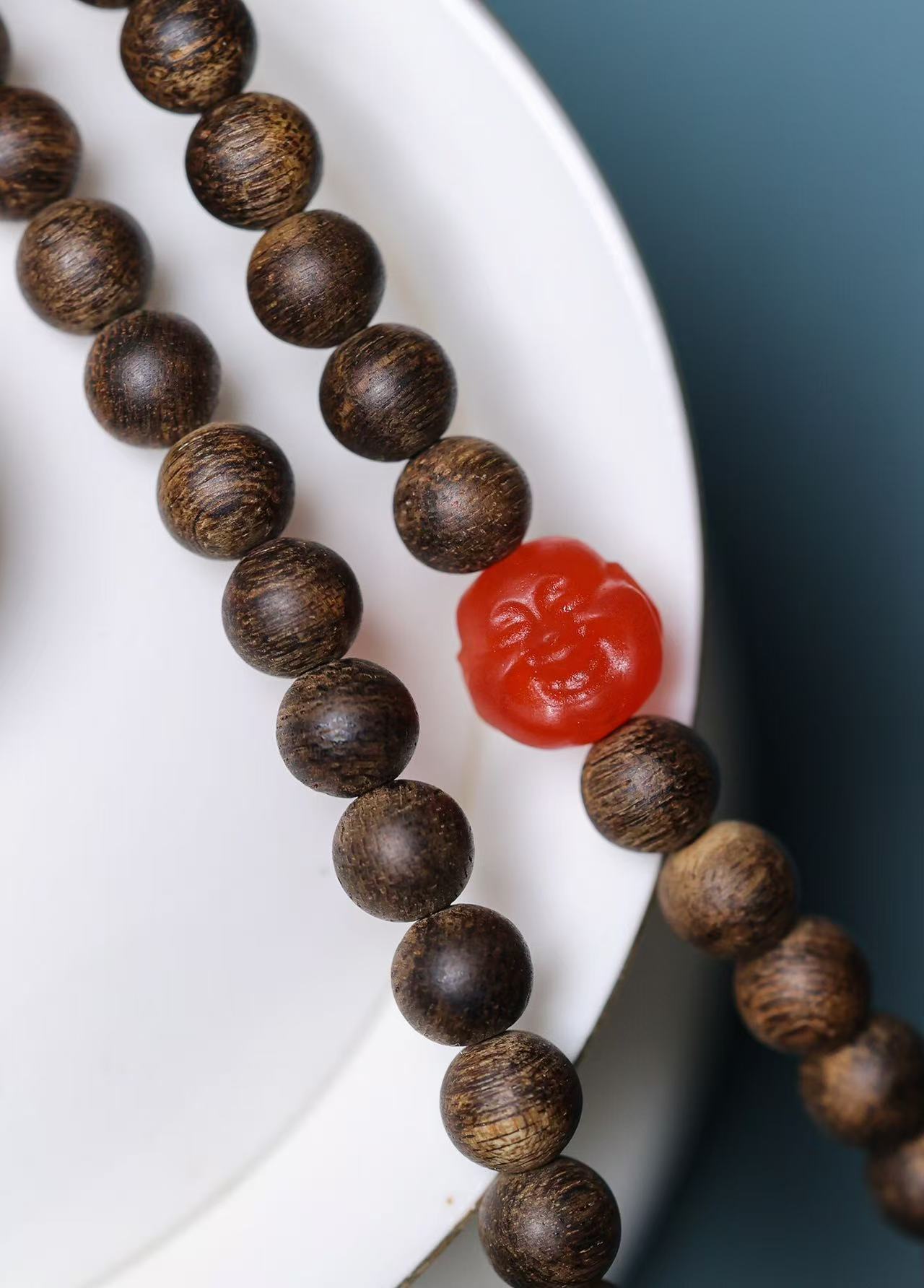Natural Agarwood & Amber Smiling Buddha Bracelet – 0.6×108 Beads, Rich Resin, Sweet Fragrance, 17.5g