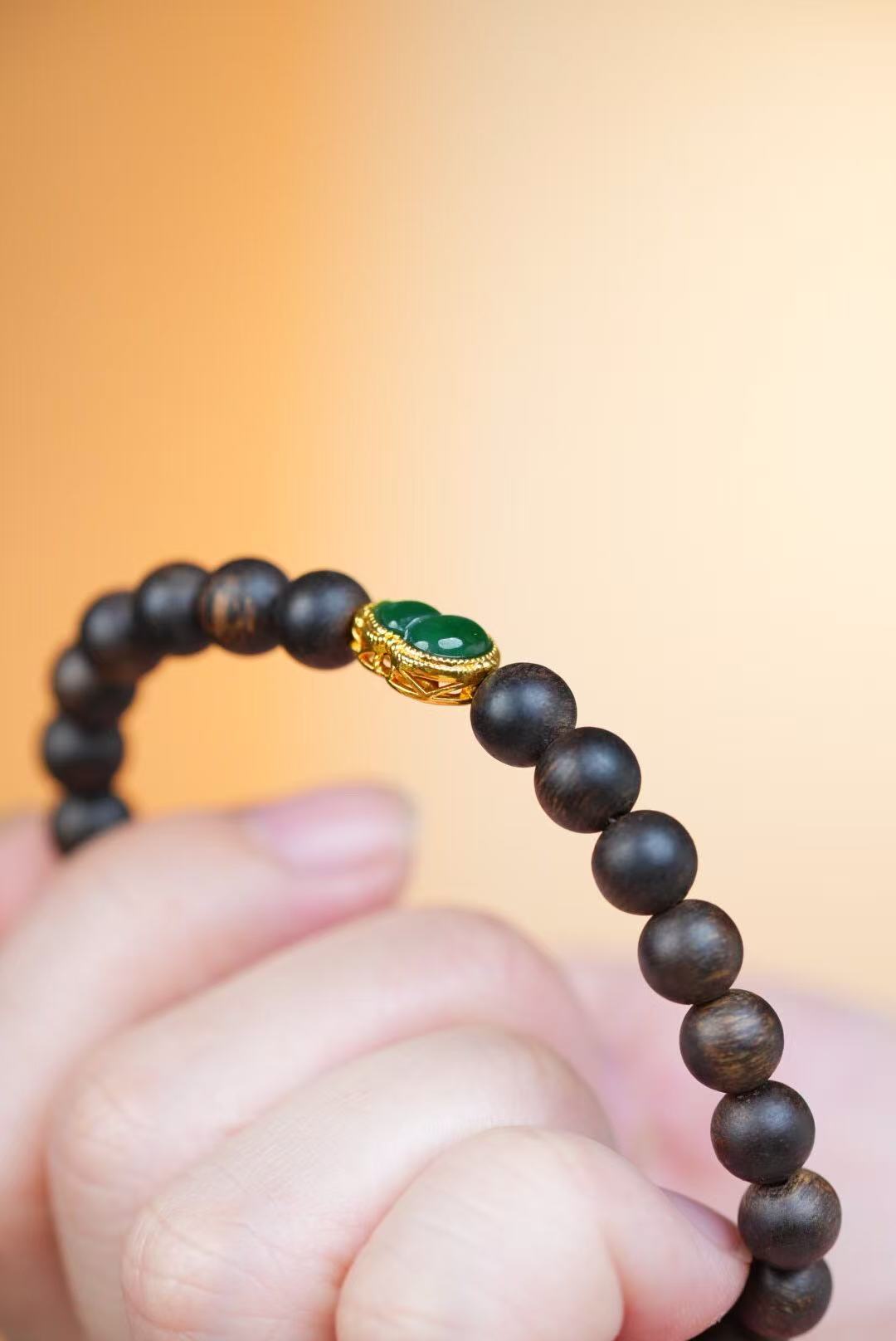 Dalagan Agarwood Jade Pendant with 18K Gold Gourd Inlay  Exquisite Texture  Sweet, Refreshing Fragrance