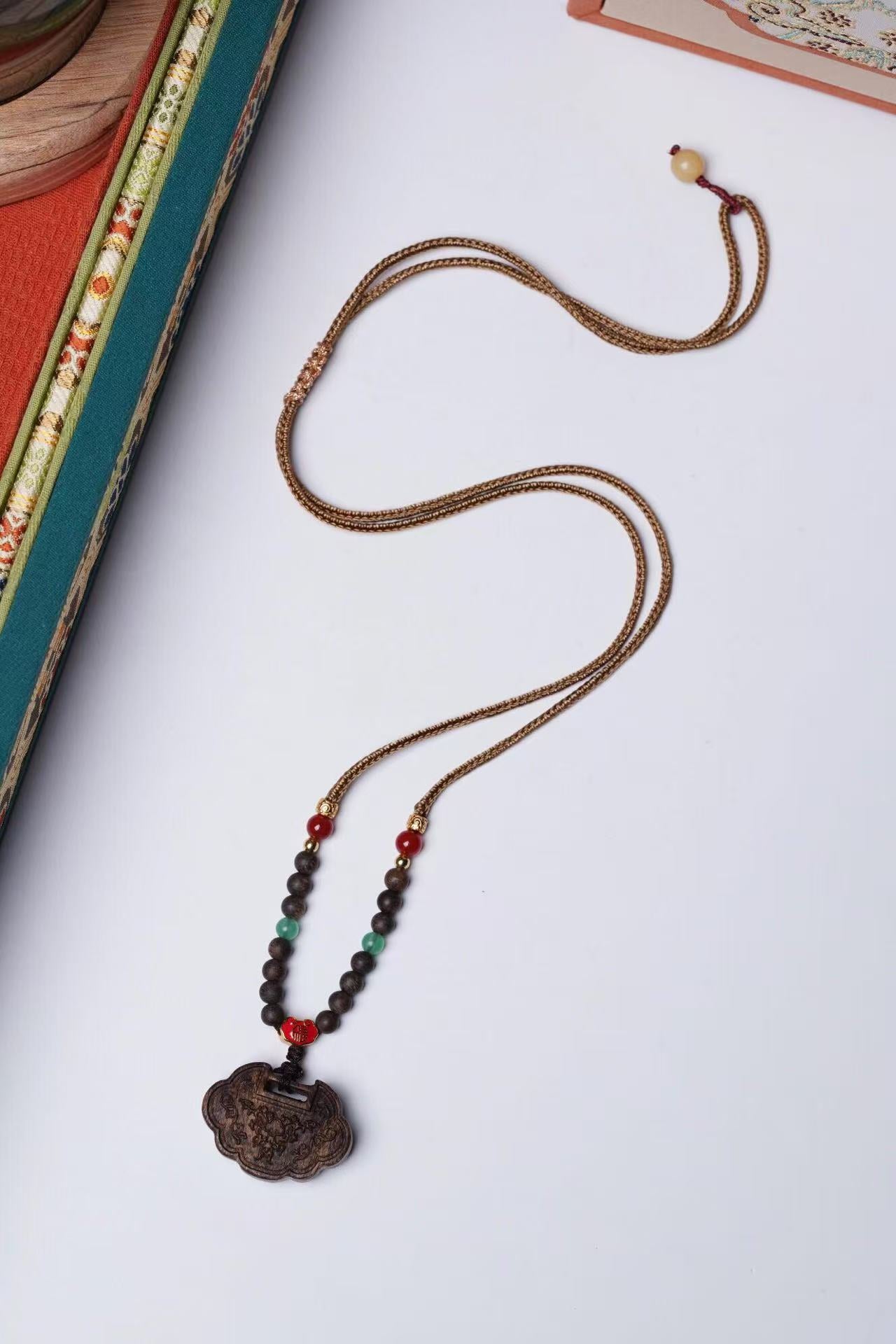 Agarwood Auspicious Wish Lock Pendant – Sinking Bead Necklace, Sweet Milky Aroma, Blessings for Health & Good Fortune