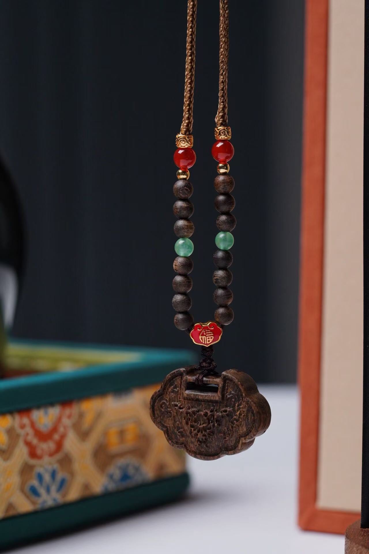 Agarwood Auspicious Wish Lock Pendant – Sinking Bead Necklace, Sweet Milky Aroma, Blessings for Health & Good Fortune